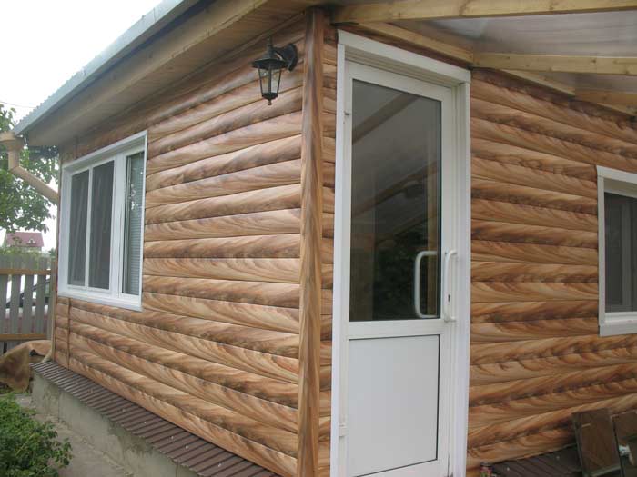  Одноэтажные дома, стилизованные под финские коттеджи, требуют применения деревянных отделочных материалов для оформления фасадов