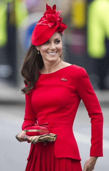 Красная шляпа Кейт