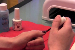 Как правильно наносить шеллак на ногти?