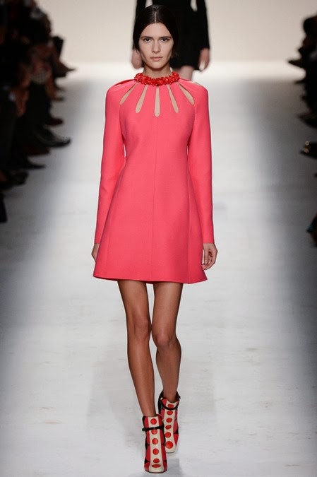 розовое платье: стиль 60-х в одежде