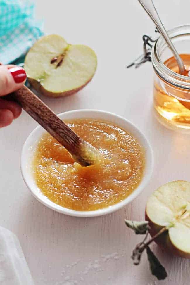 The gentle, natural acids in apples and apple cider vinegar make for an easy and effective at-home skin peel. Here