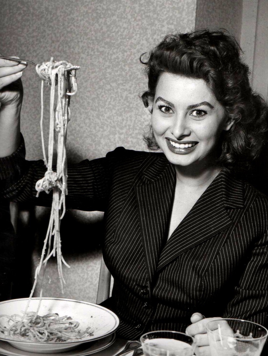 ÐÐ°ÑÑÐ¸Ð½ÐºÐ¸ Ð¿Ð¾ Ð·Ð°Ð¿ÑÐ¾ÑÑ sophia loren eat