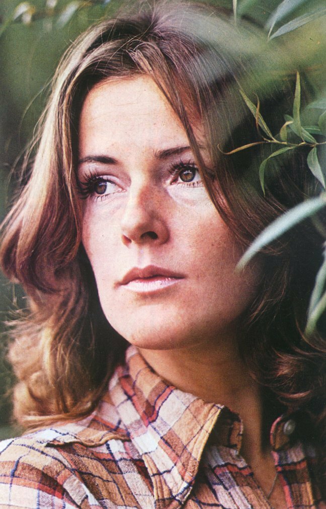 kinopoisk.ru-Anni-Frid-Lyngstad-2260282.jpg