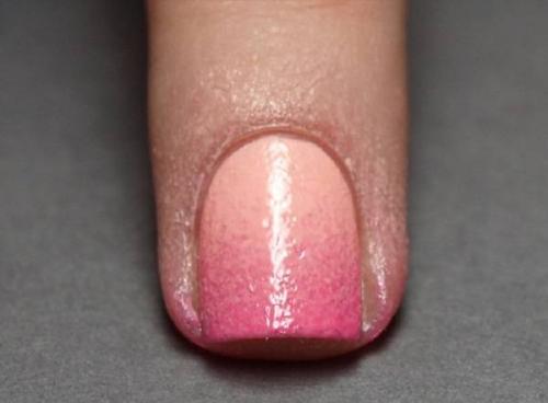 Как делать градиент на ногтях гель-лаком губкой без пузырьков. Как сделать розовый градиент на ногтях губкой и гель-лаком без пузырей — мастер-класс с пошаговыми фото