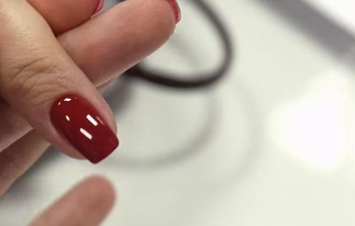 Можно ли красить гелевые ногти обычным лаком. Как это сделать без ошибок