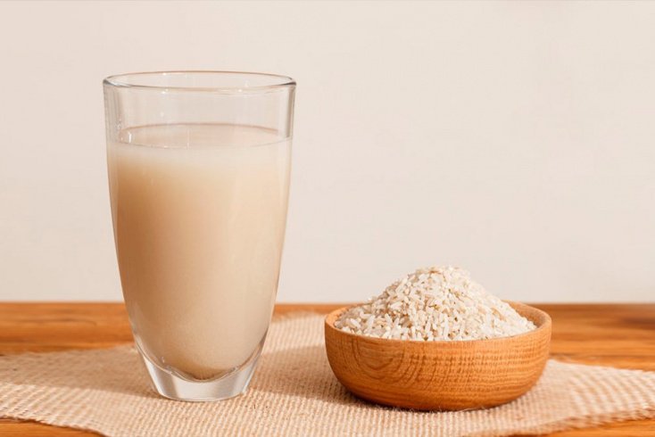 Секрет 4: Тонизирование кожи рисовой водой