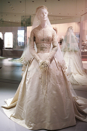 Платье Грейс в музее.