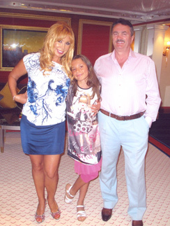 Маша Распутина с мужем и дочерью на отдыхе в Дубае 