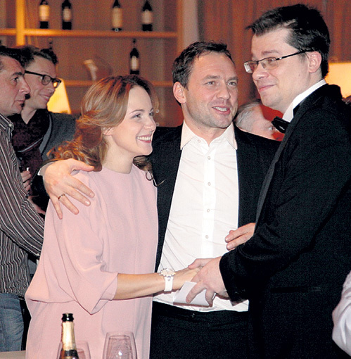Гарик Бульдог ХАРЛАМОВ тепло поздравил Анечку и Виктора с будущим пополнением в семье